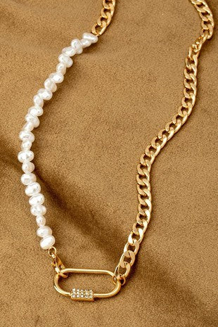 PEARL CHAIN CARIBINER NECKLACE