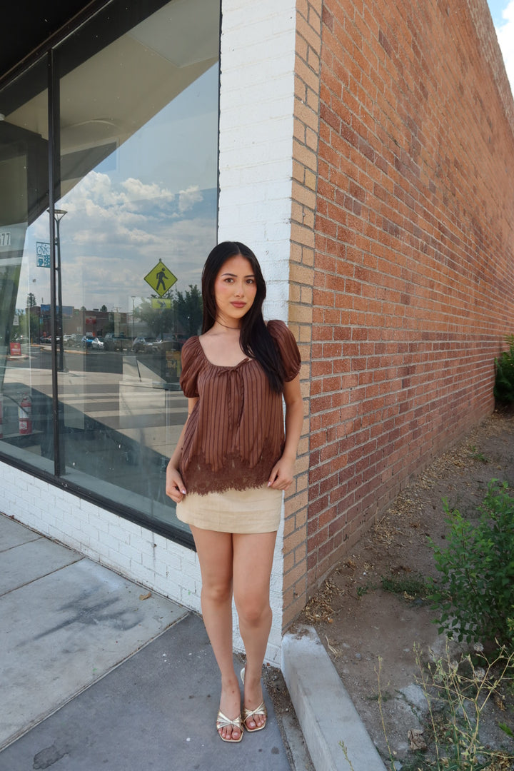 Primrose Puff Sleeve Tie Top — Chocolate