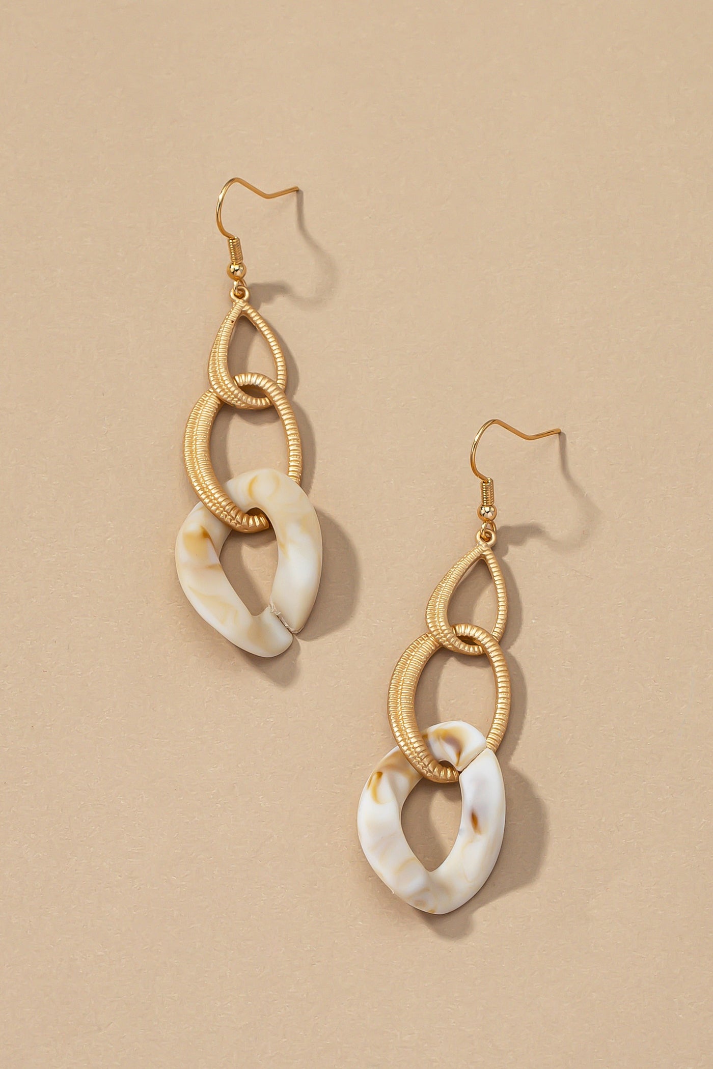 ACETATE CHAIN LINK EARRINGS