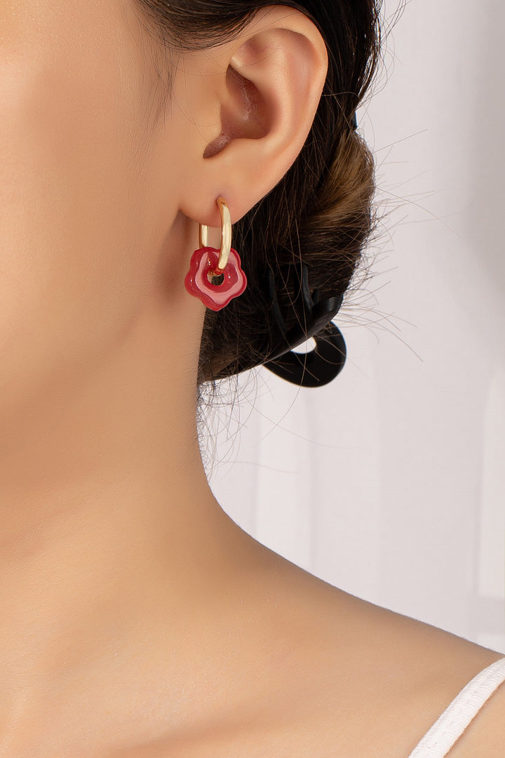 HUGGIE HOOPS W ACETATE FLOWERS