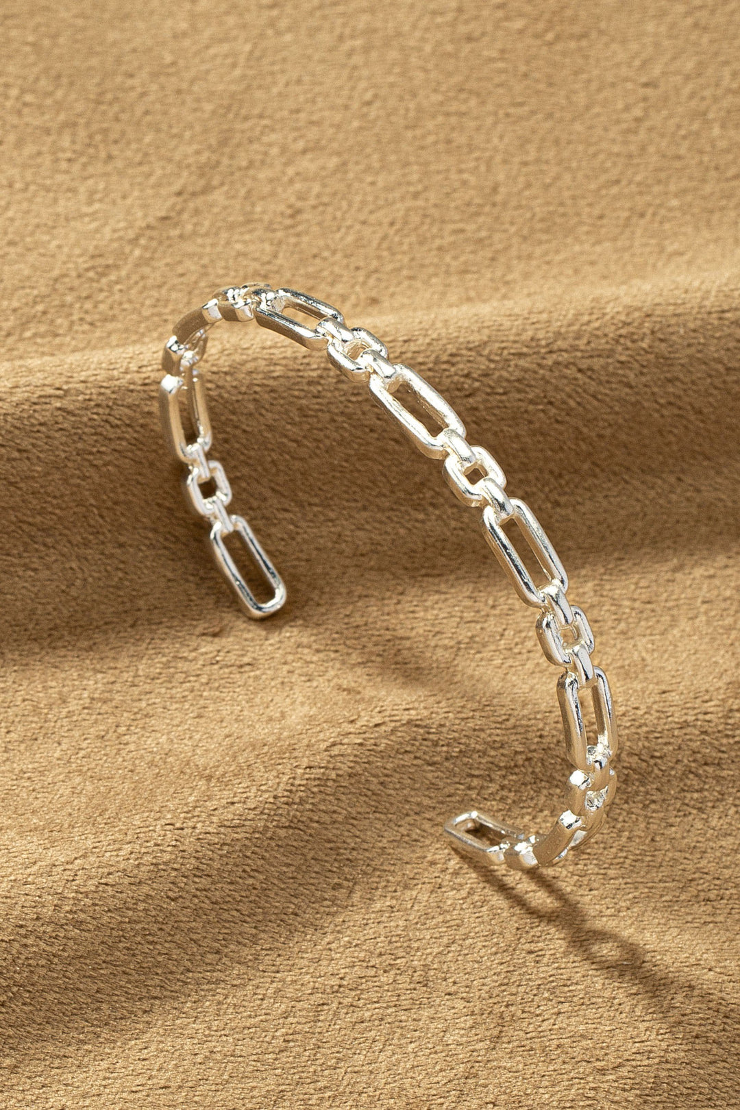 CHUNKY CHAIN CUFF BRACELET