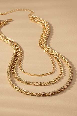 CHUNKY MIXED CHAIN NECKLACE