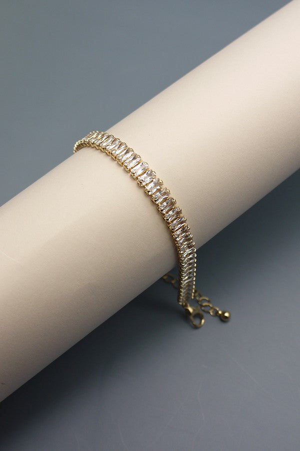 BAGUETTE STONE CLASP BRACELET