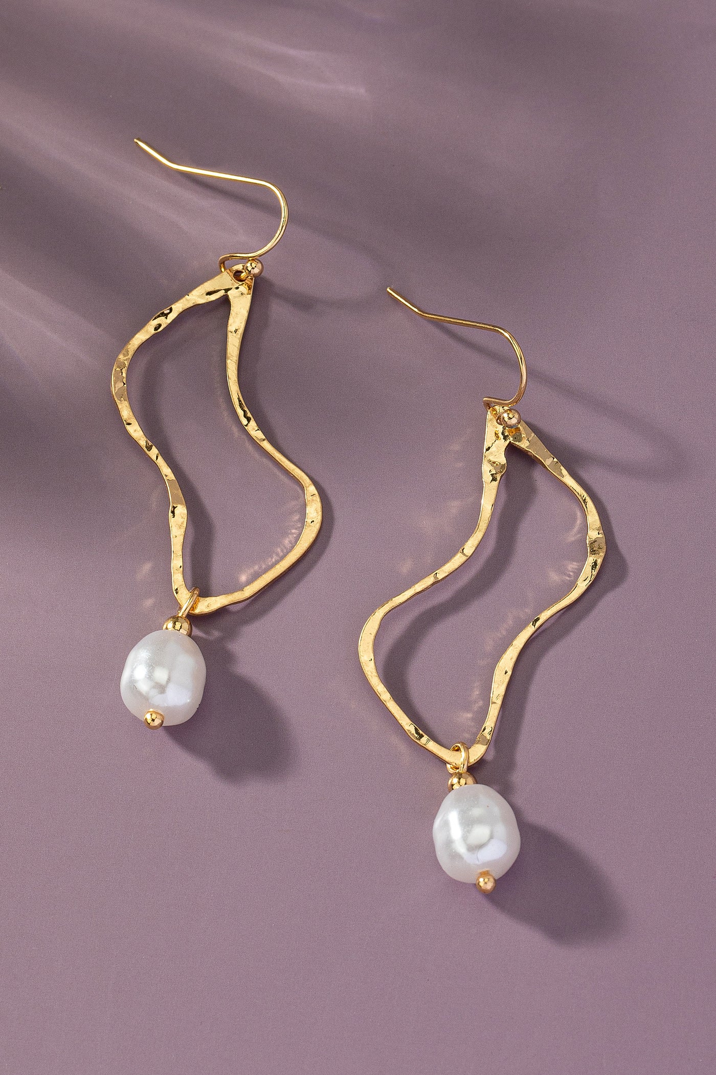 ORGANIC SHAPED HOOPS WITH PEARL