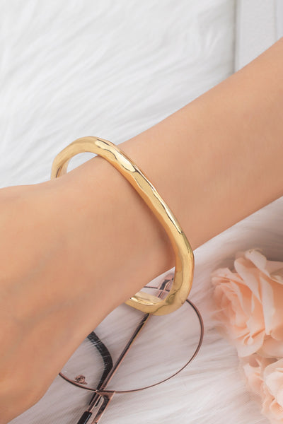 HAMMERED BANGLE