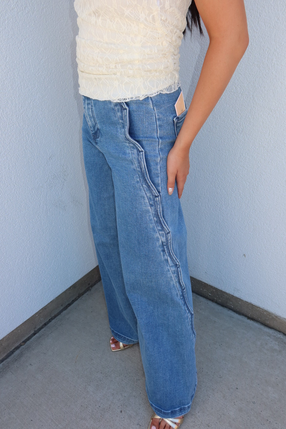 Risen Scalloped High Rise Wide Leg Jean — Medium Wash
