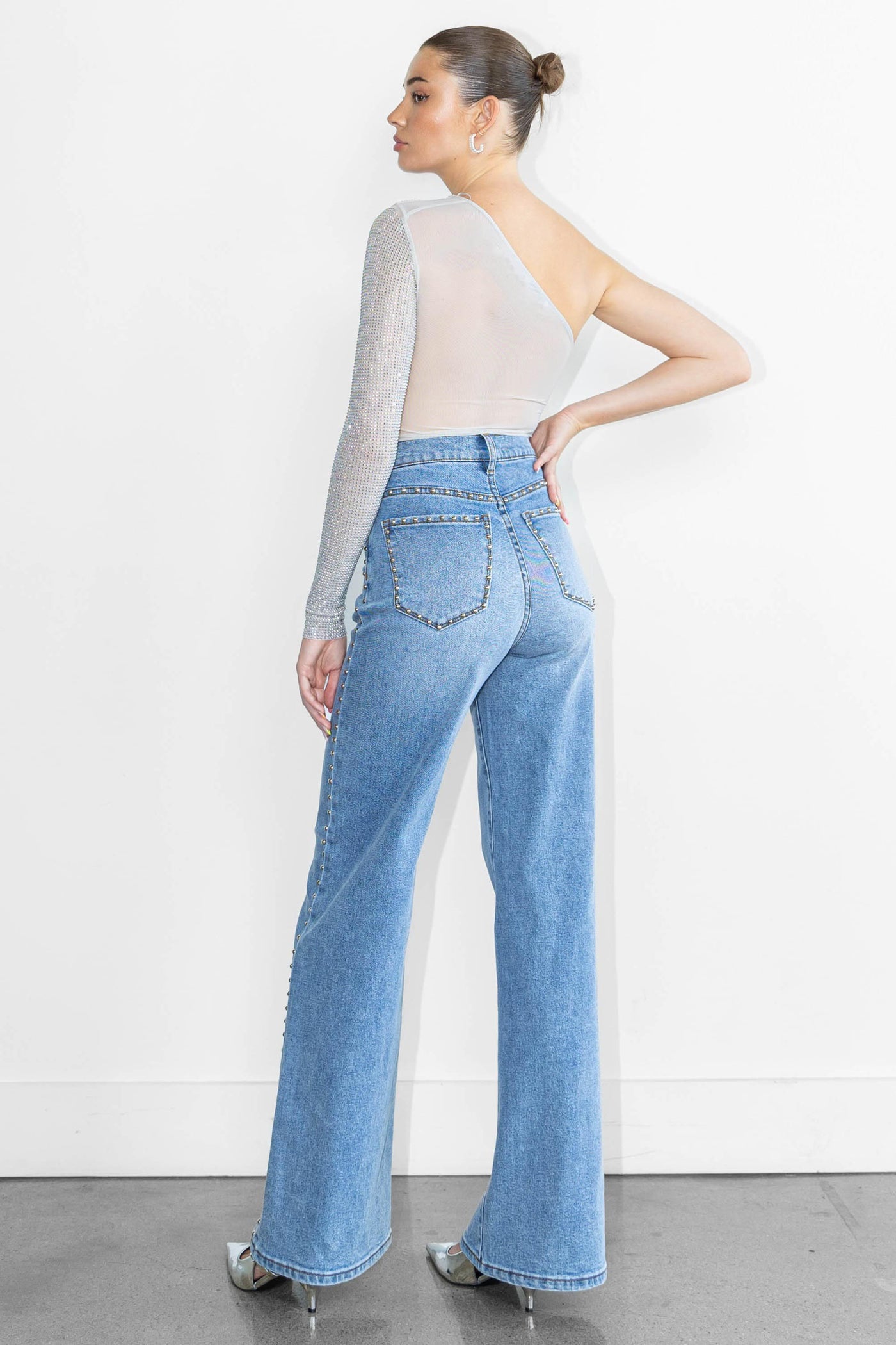 STUD WIDE LEG JEANS