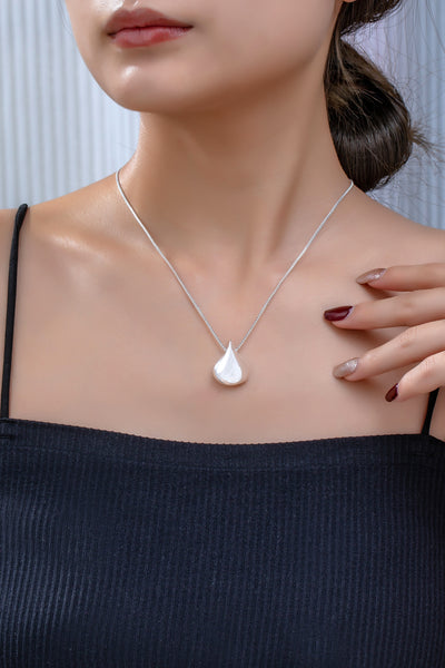 PUFFY TEARDROP NECKLACE