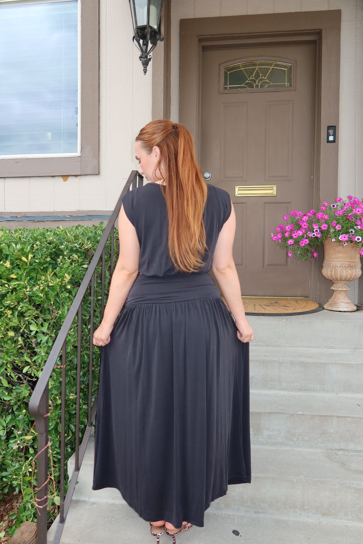 The Elaia Ruched Waist Maxi Skirt — Black