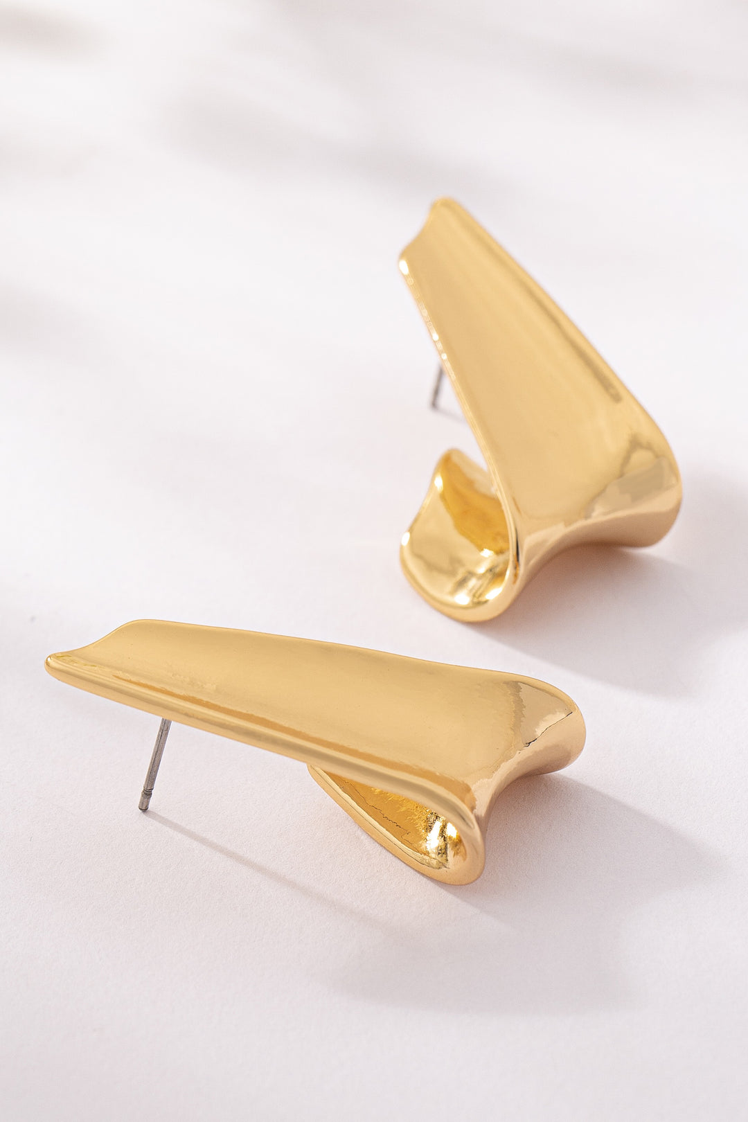 MODERNISTIC CURVED HOOP DROP EARRINGS