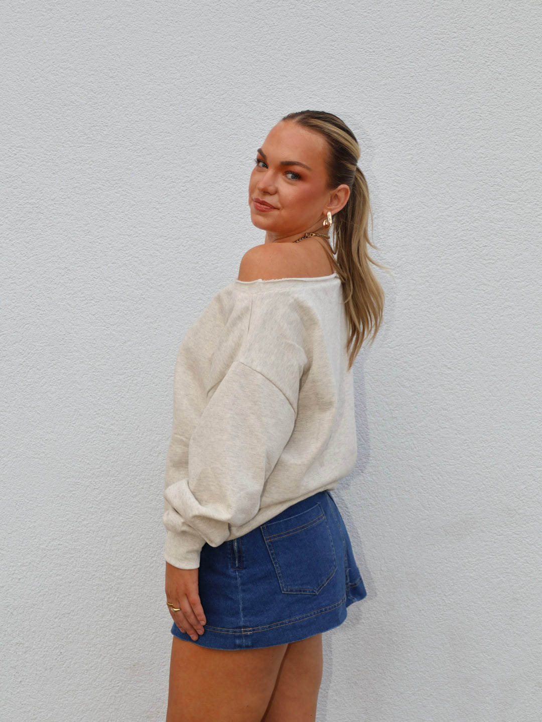 EVELYN ONE SHOULDER SWEATSHIRT