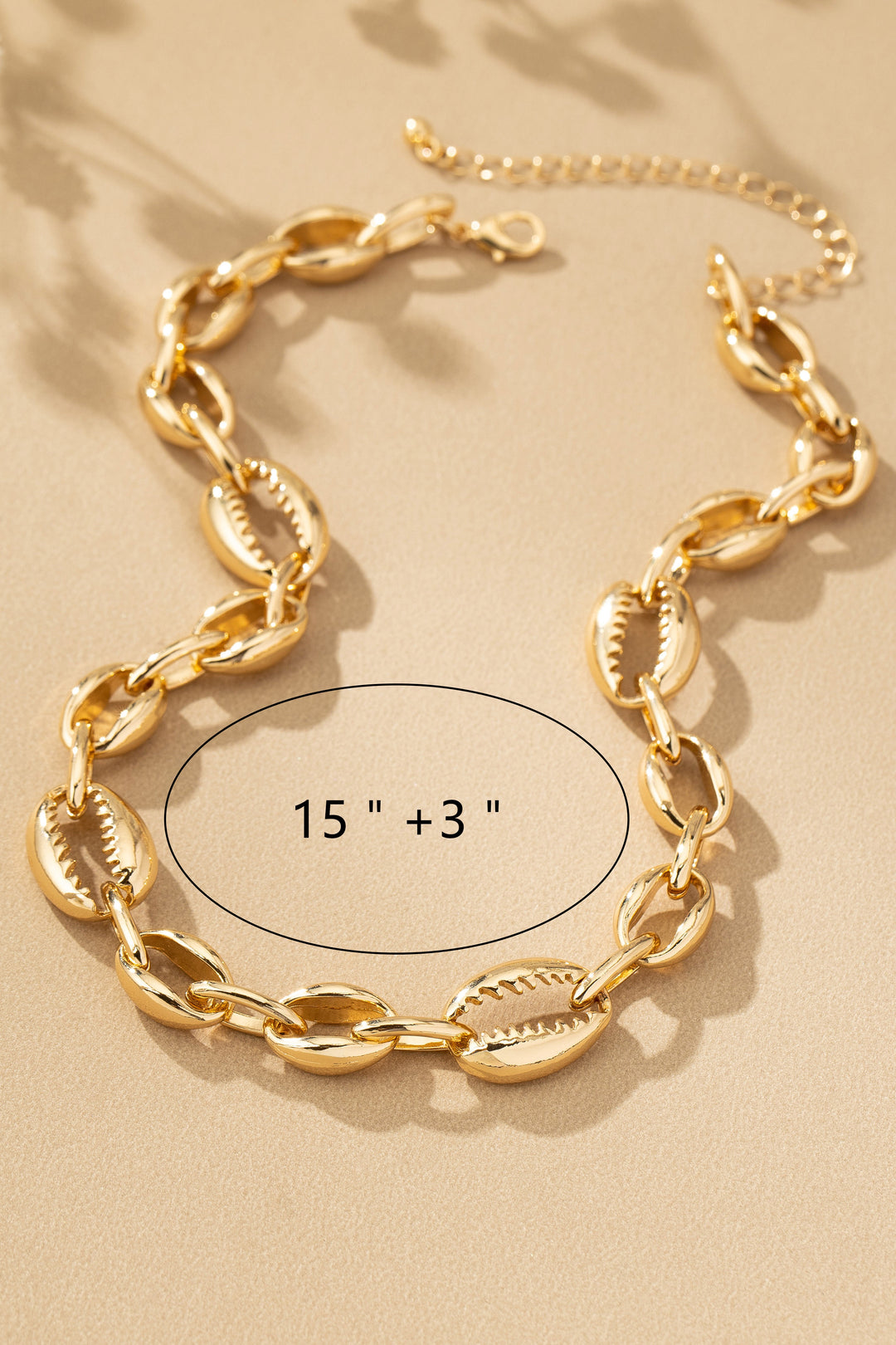 COWRIE CHELL CHAIN NECKLACE