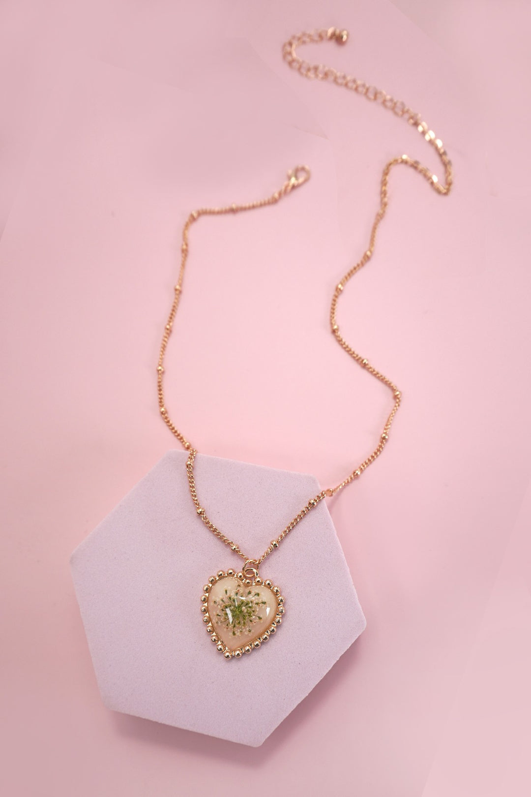 PRESSED FLOWER GOLD HEART NECKLACE