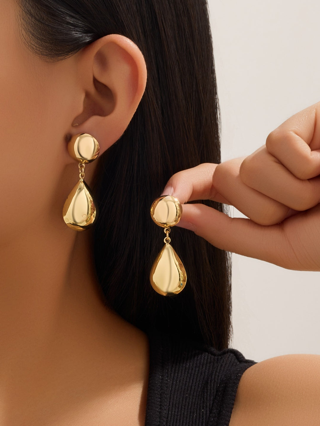 PUFFY DOME TEARDROP EARRINGS