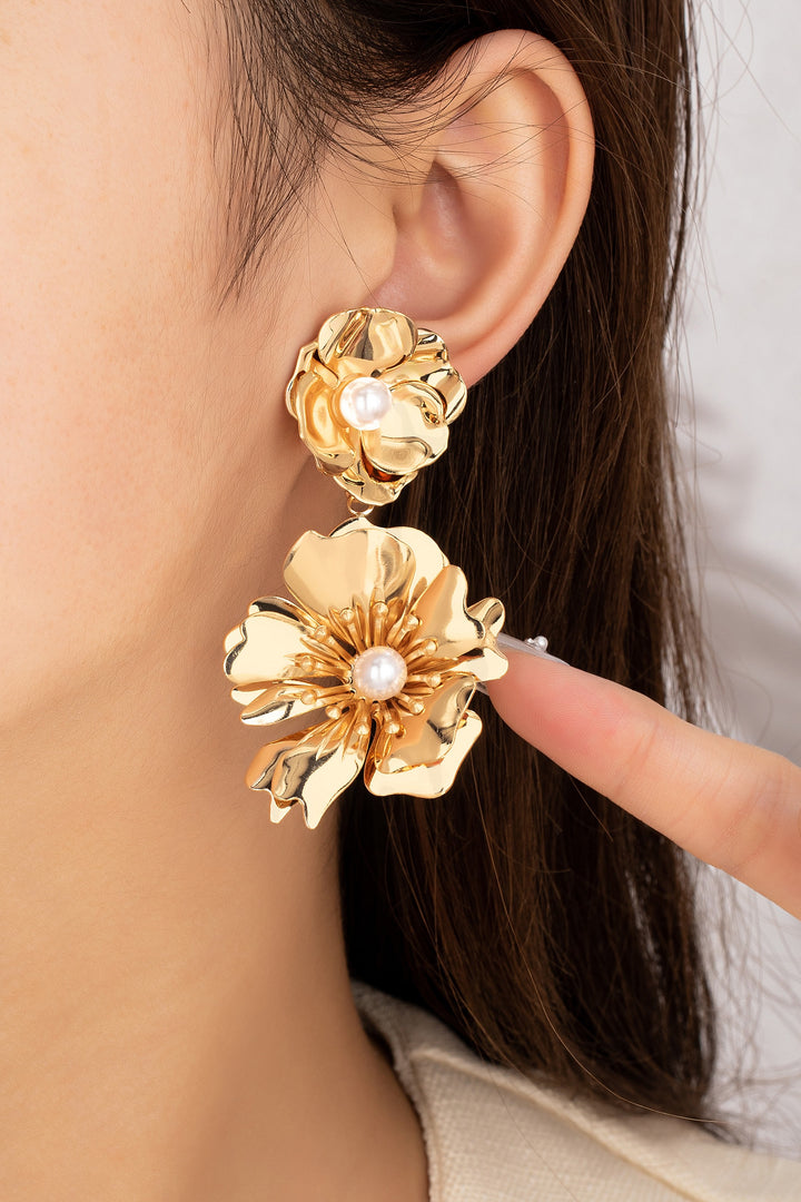 GOLD FLORAL DROP EARRINGS