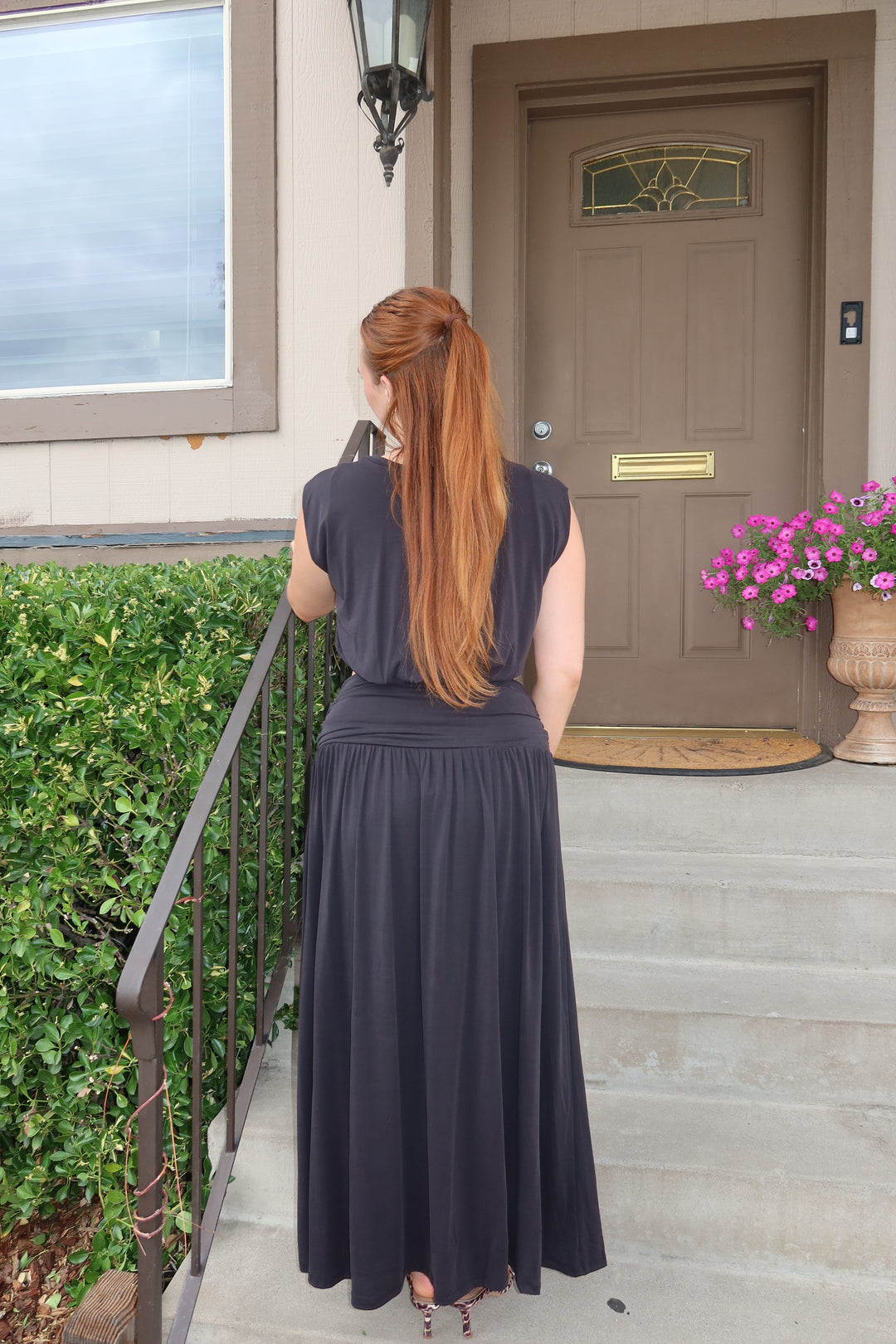 The Elaia Ruched Waist Maxi Skirt — Black