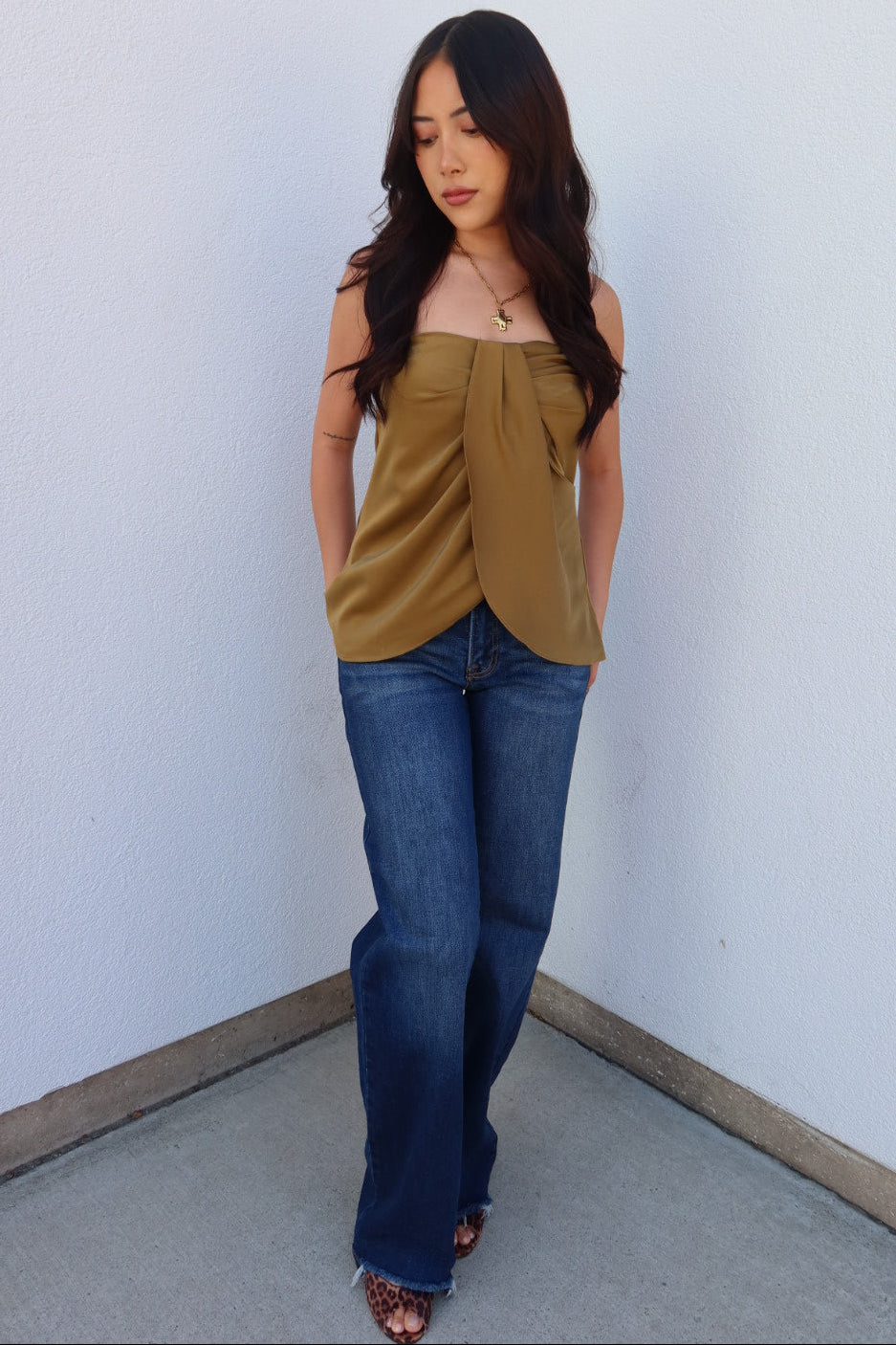 Risen Low Rise Wide Leg Jeans — Dark Wash