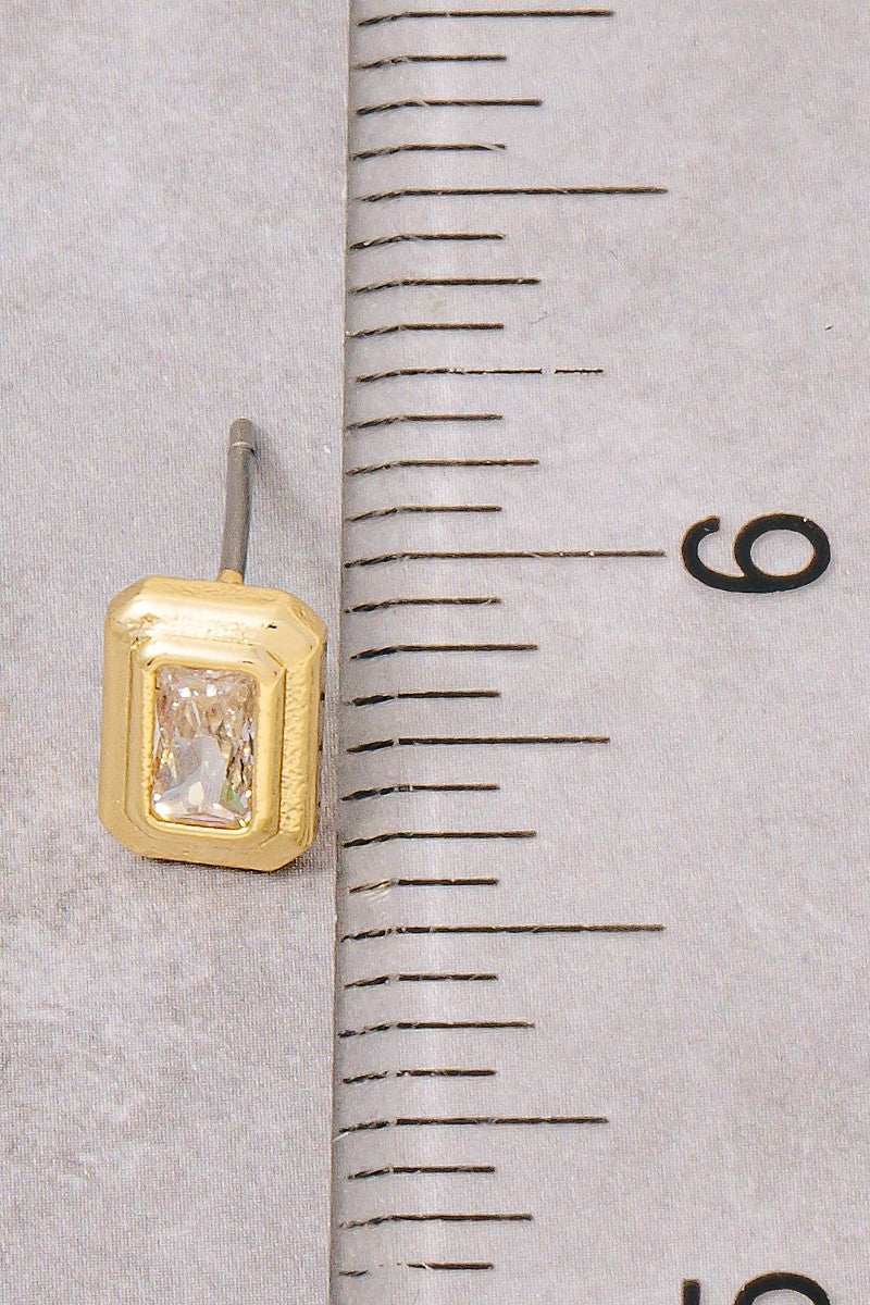 GOLD DIPPED RECTANGLE STUD EARRINGS