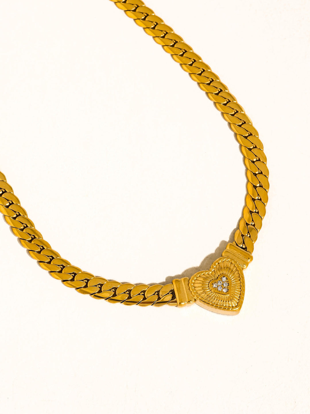 VALENTINA HEART PENDANT CHAIN NECKLACE