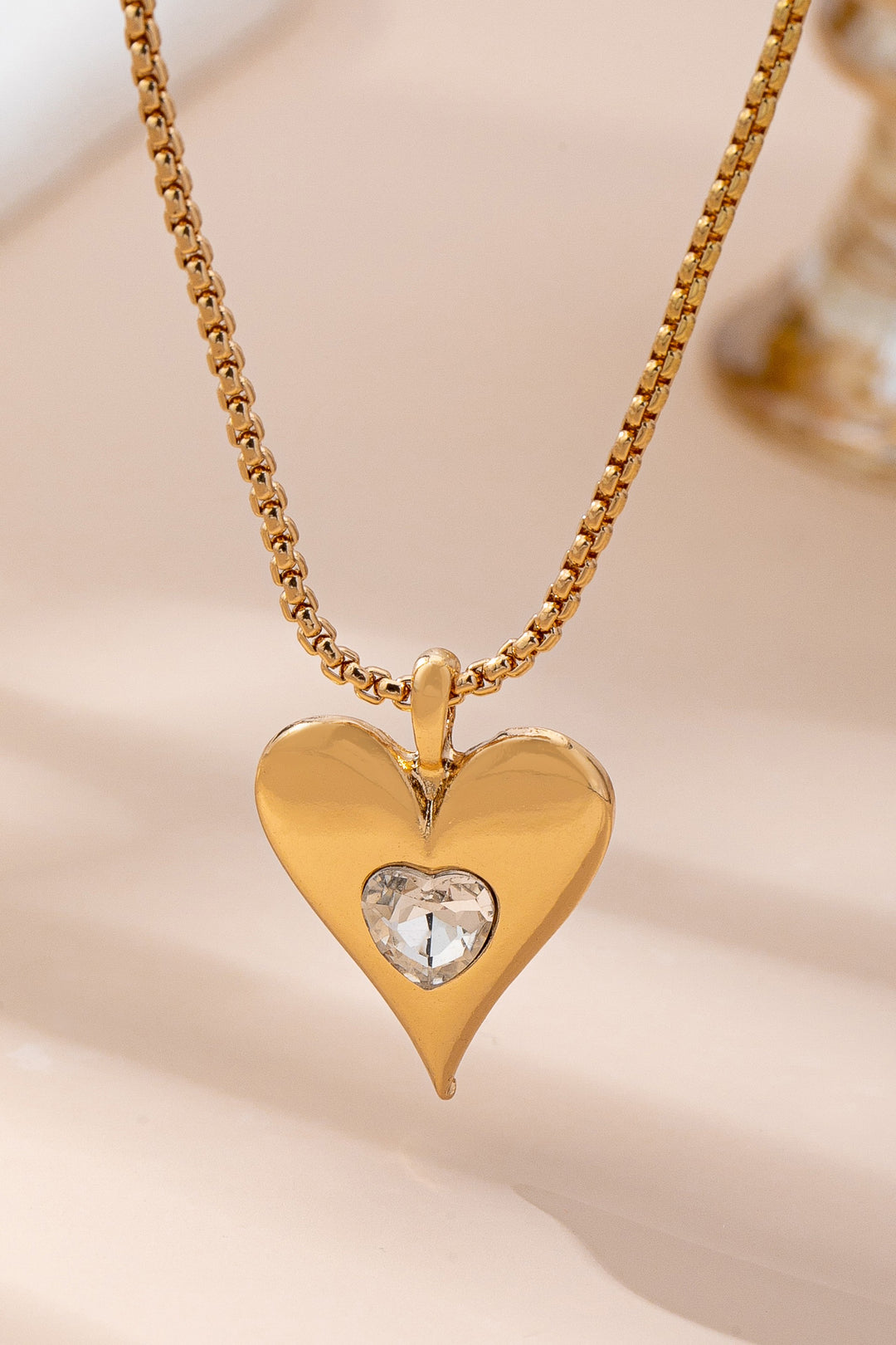 PUFFED CRYSTAL HEART NECKACE