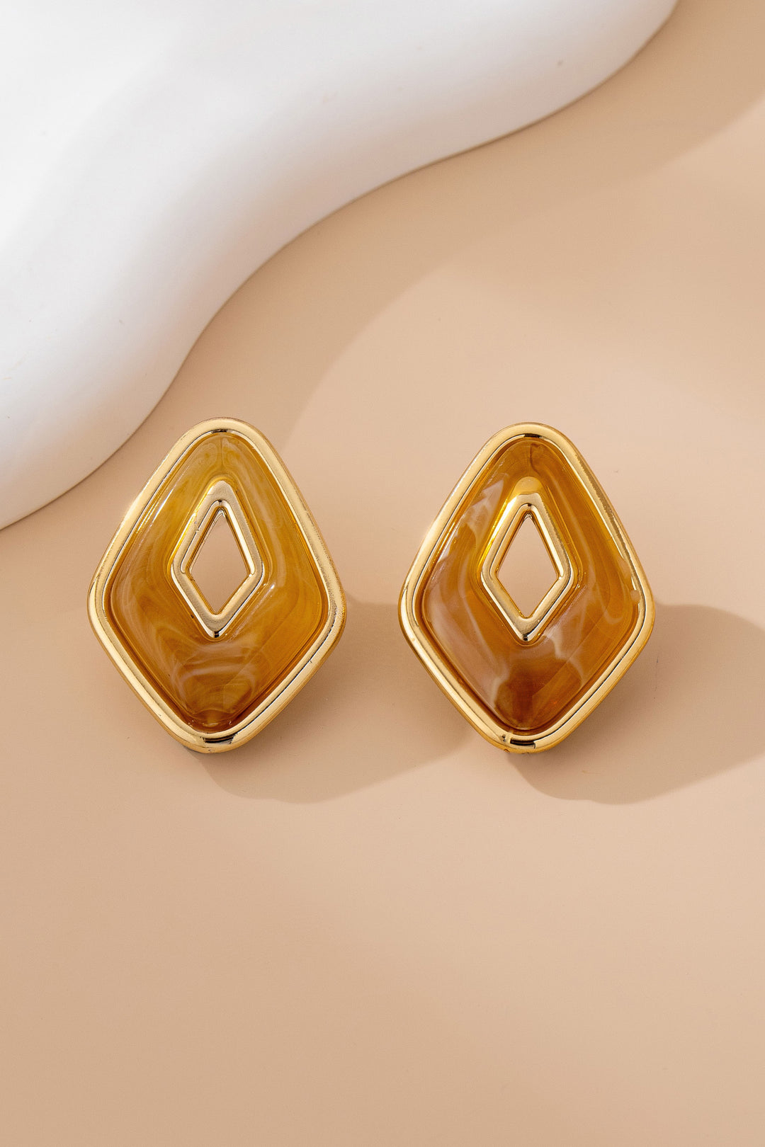 ENAMEL PENTAGON STUD EARRINGS