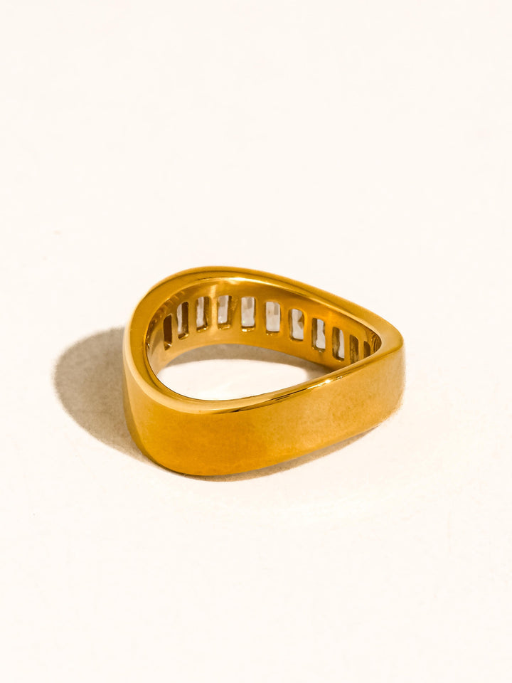 RIVIERA CZ BAGUETTE WAVE BAND RING
