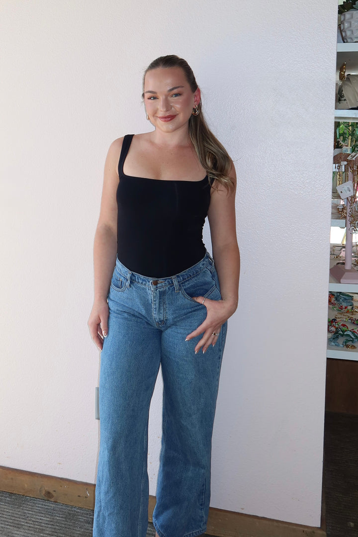 BELLA SQUARE NECK BODYSUIT