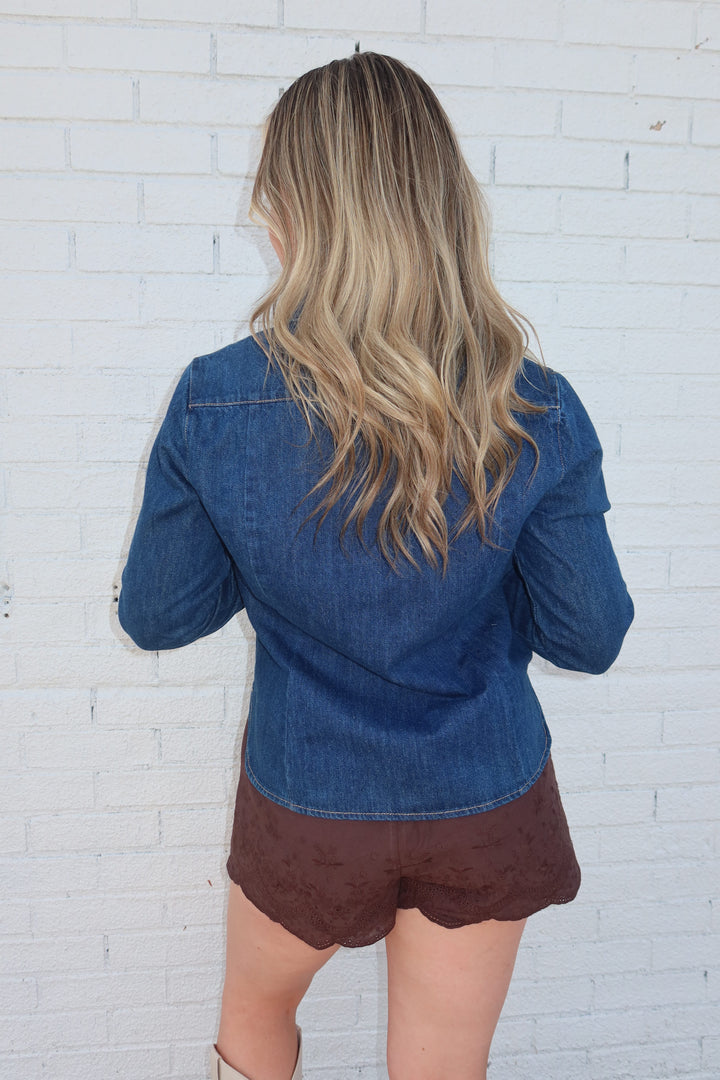 The Avenue Scallop Shorts — Brown