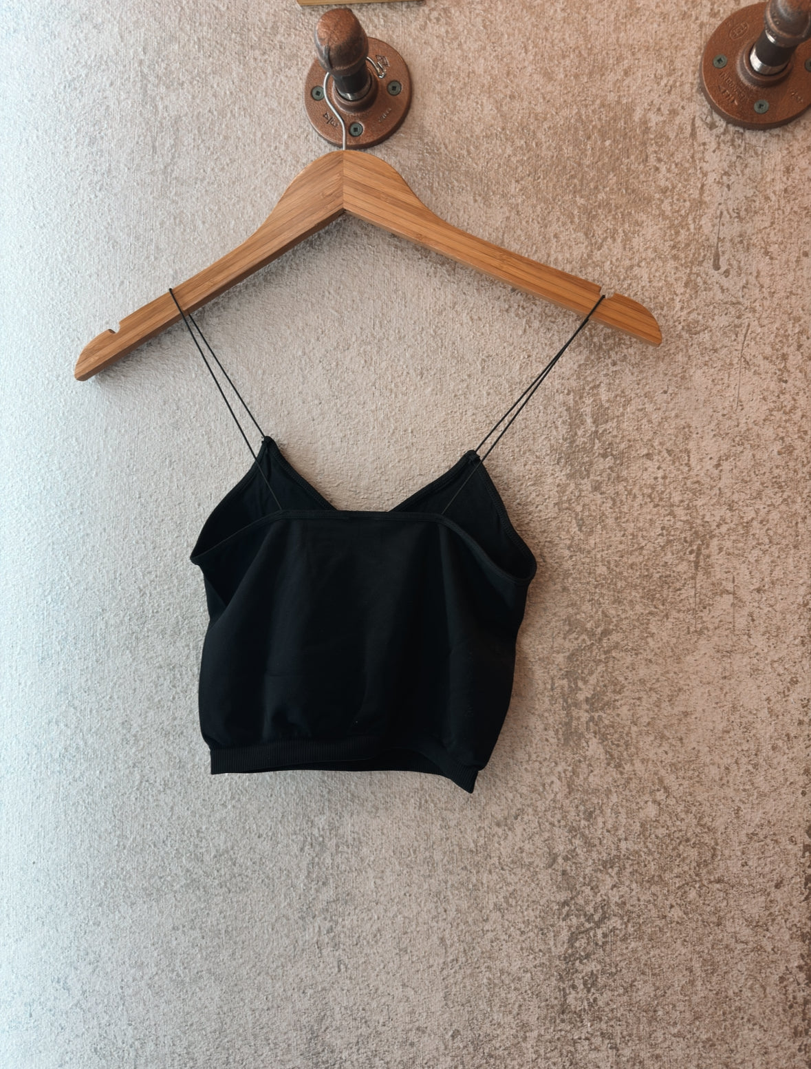 SKINNY STRAP CROP CAMI