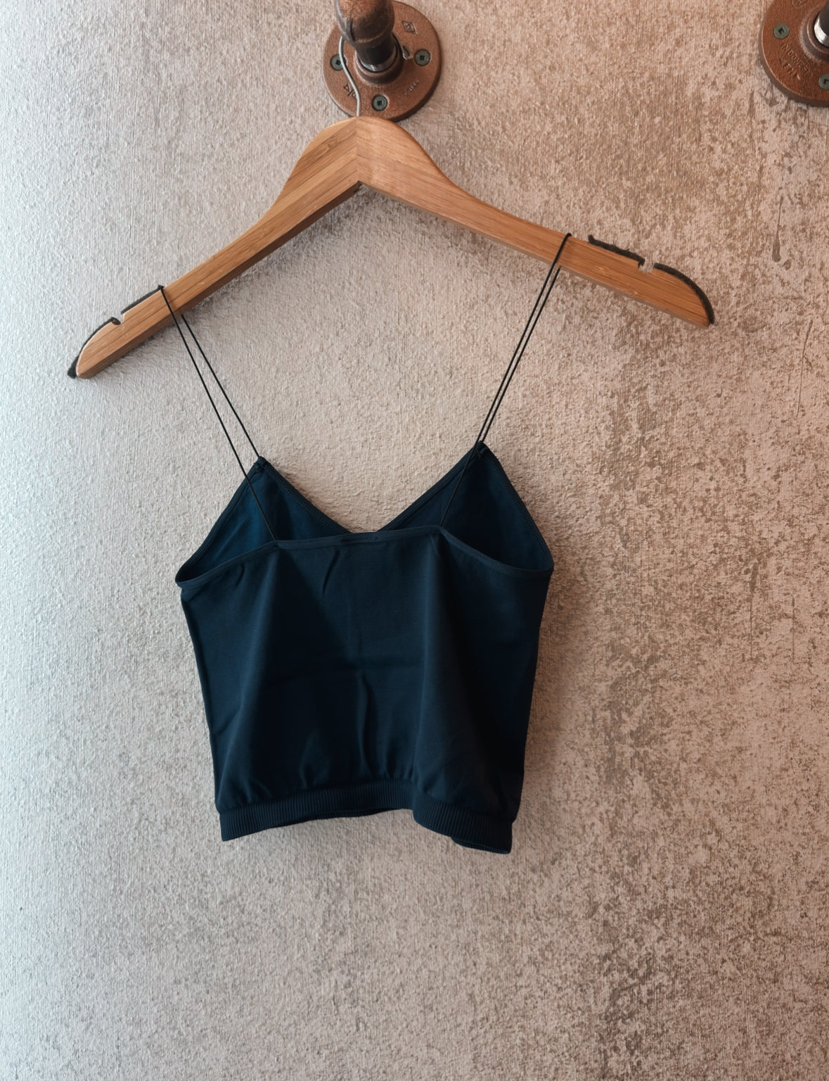 SKINNY STRAP CROP CAMI