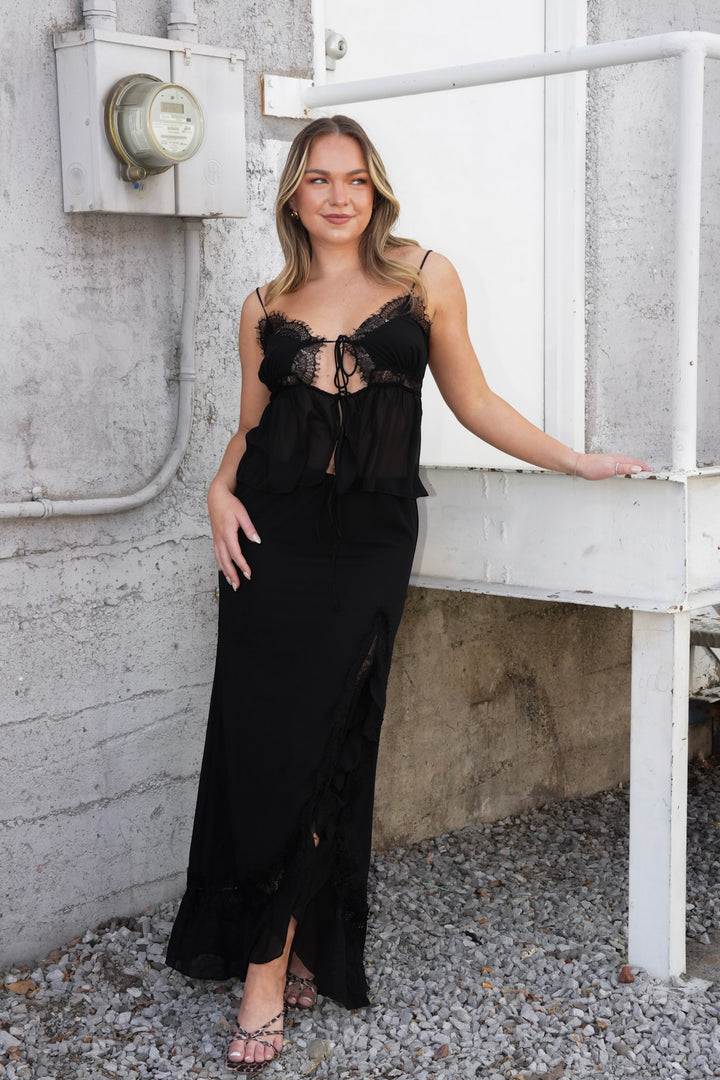 ARIA LACE SIDE SPLIT MAXI SKIRT