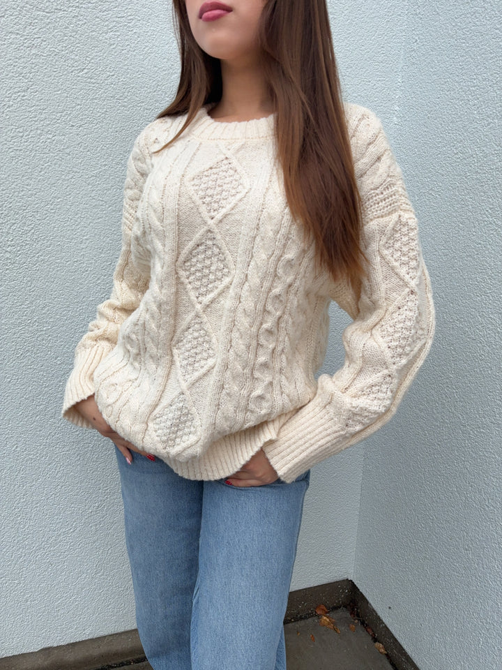 CANELLA CABLE KNIT SWEATER
