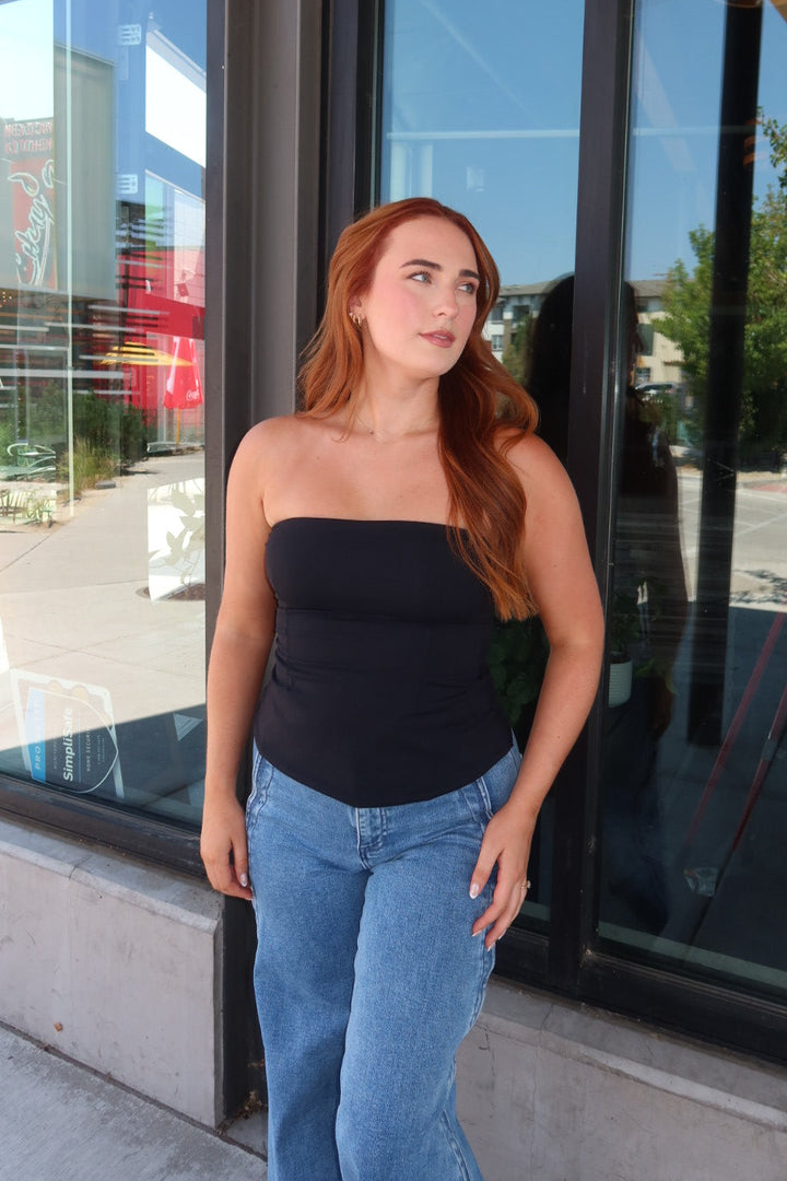 Mika Ribbed Strapless Tube Top - Black