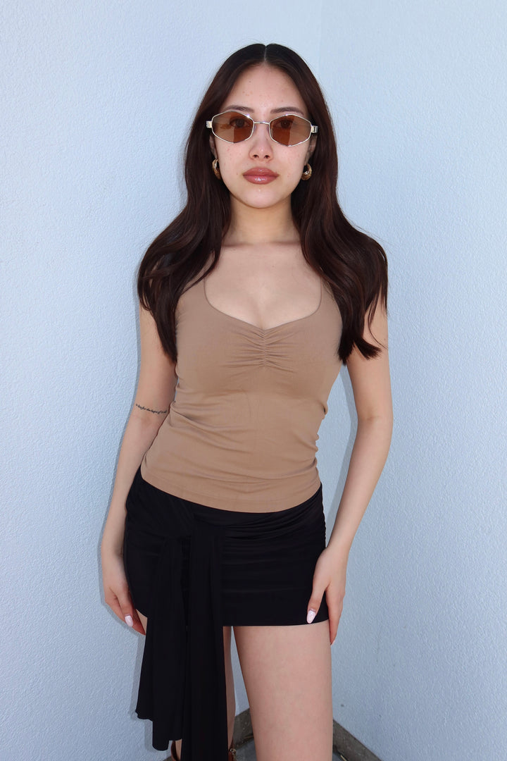 MILA CINCHED CAP SLEEVE TEE