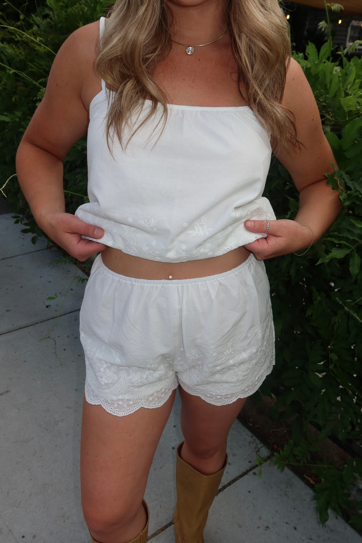 The Avenue Scallop Shorts