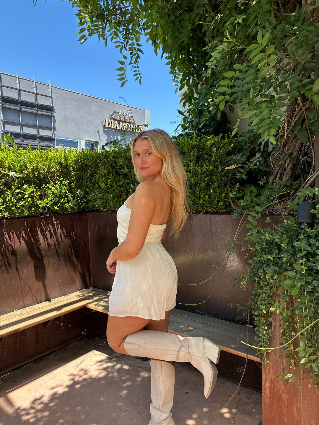 SANDY STRAPLESS ROMPER