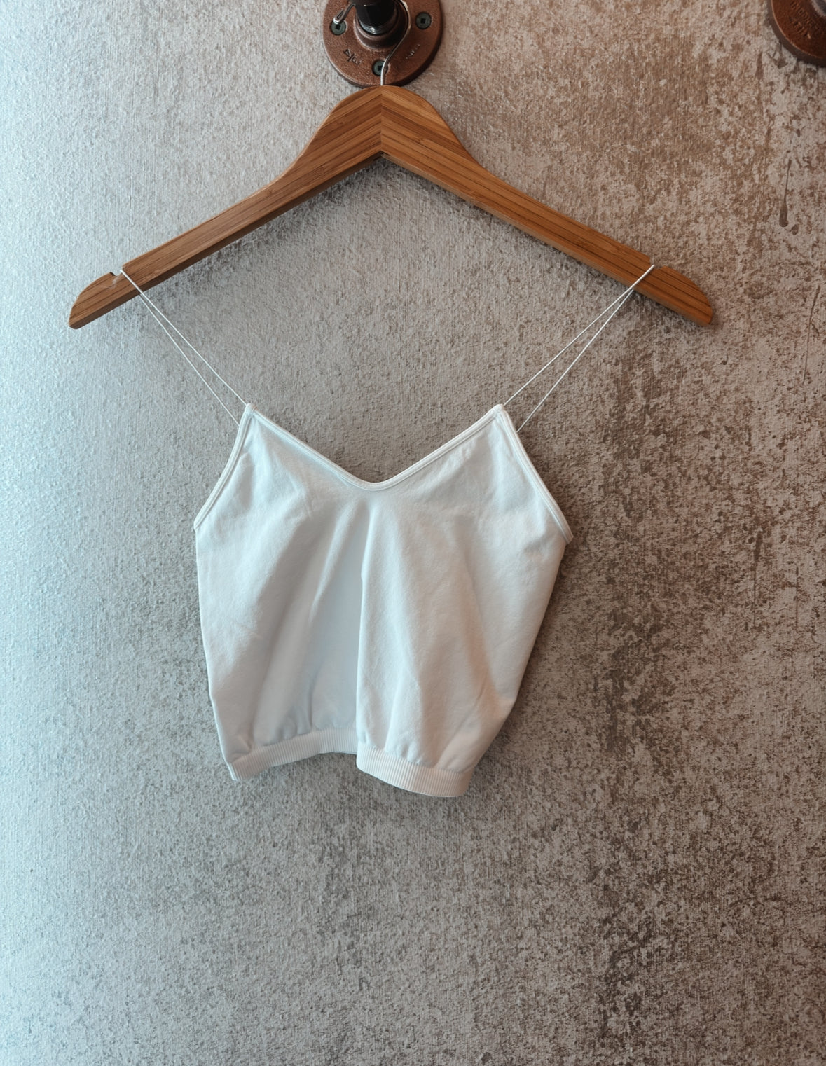 SKINNY STRAP CROP CAMI