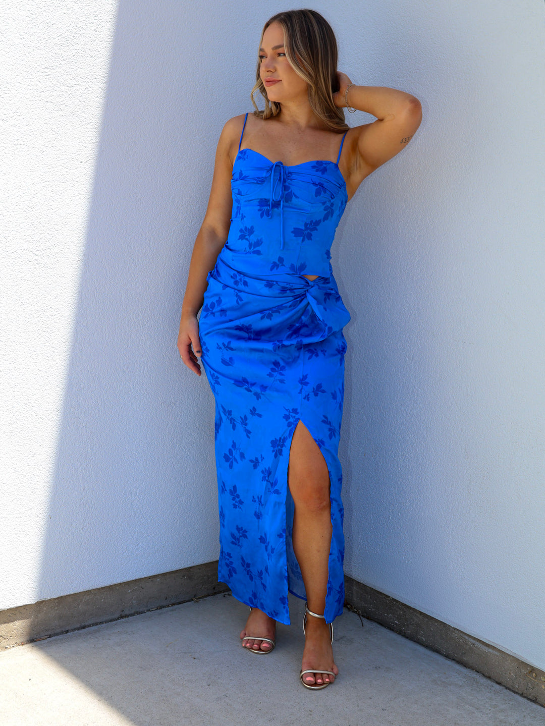 AZURE BLOOM TOP