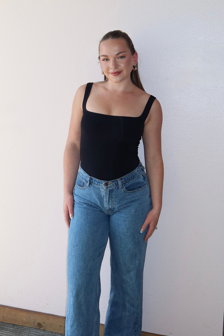 BELLA SQUARE NECK BODYSUIT