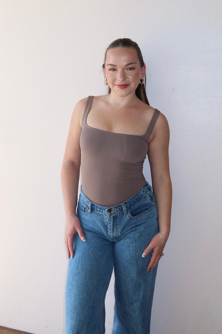 BELLA SQUARE NECK BODYSUIT