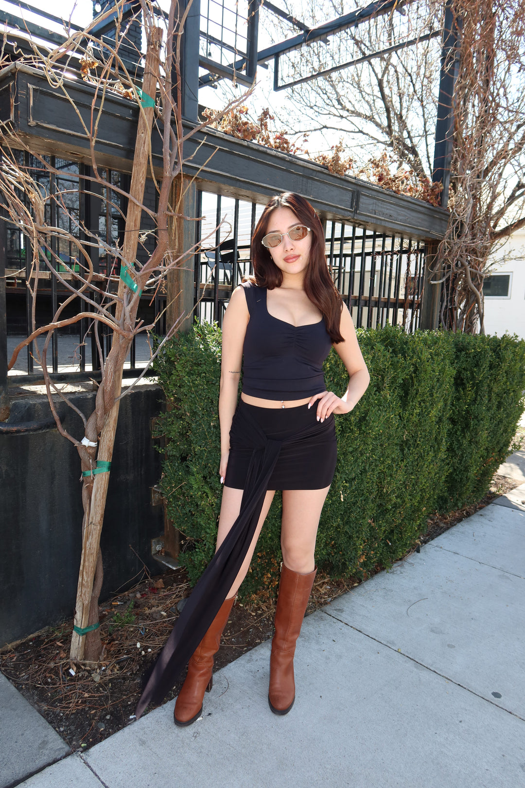 MILA CINCHED CAP SLEEVE TEE
