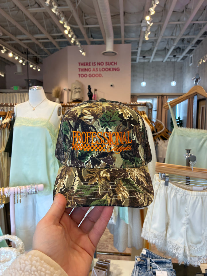 PROFESSIONAL TAILGATER TRUCKER HAT