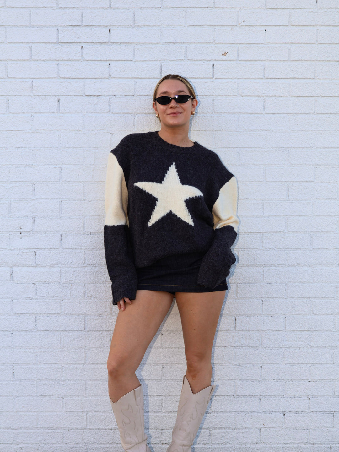 ASTAR OVERSIZED SWEATER