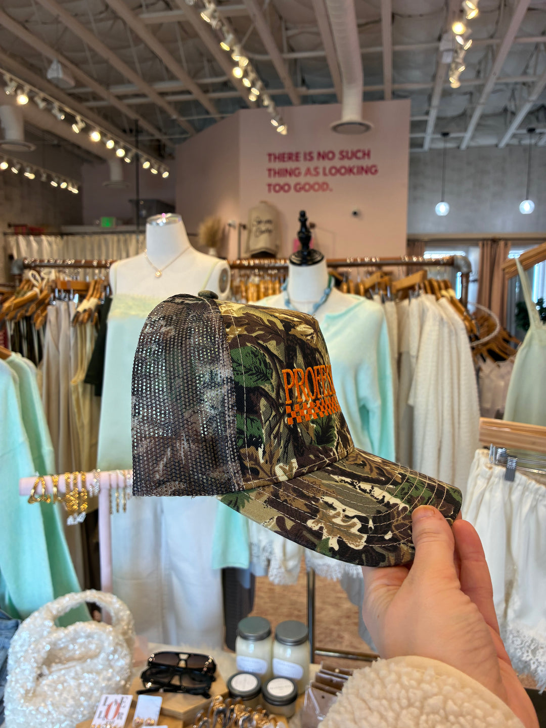 PROFESSIONAL TAILGATER TRUCKER HAT