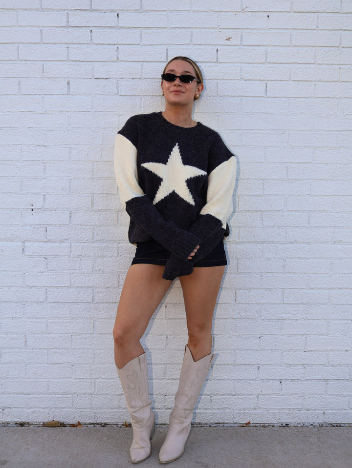 ASTAR OVERSIZED SWEATER