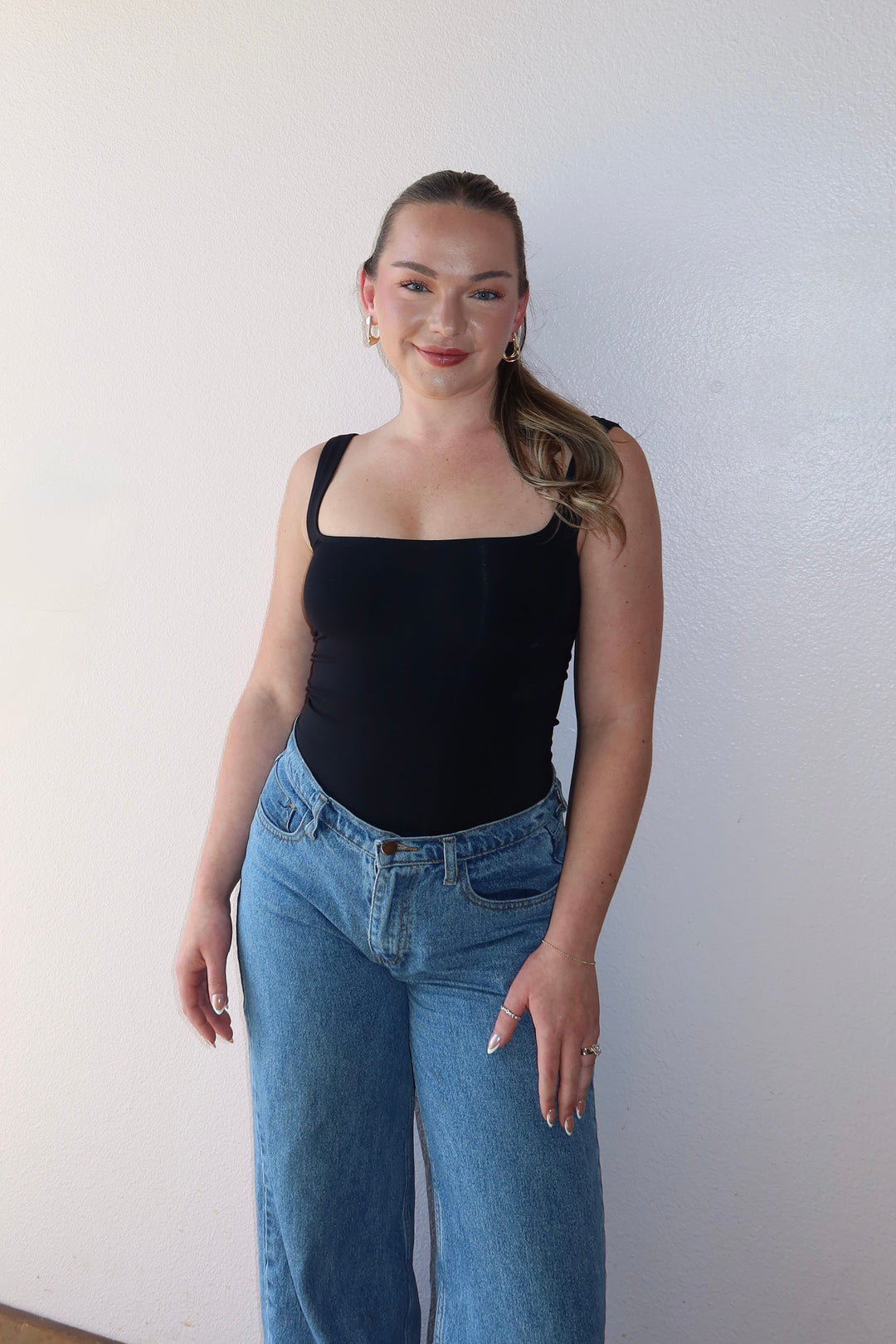 BELLA SQUARE NECK BODYSUIT