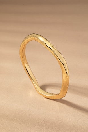 HAMMERED BANGLE