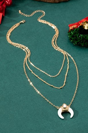 LAYERED HORN PENDANT NECKLACE