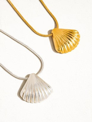 18K SHELL NECKLACE