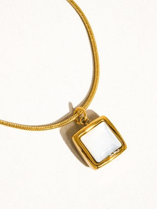 18K NON-TARNISH SQUARE SHELL